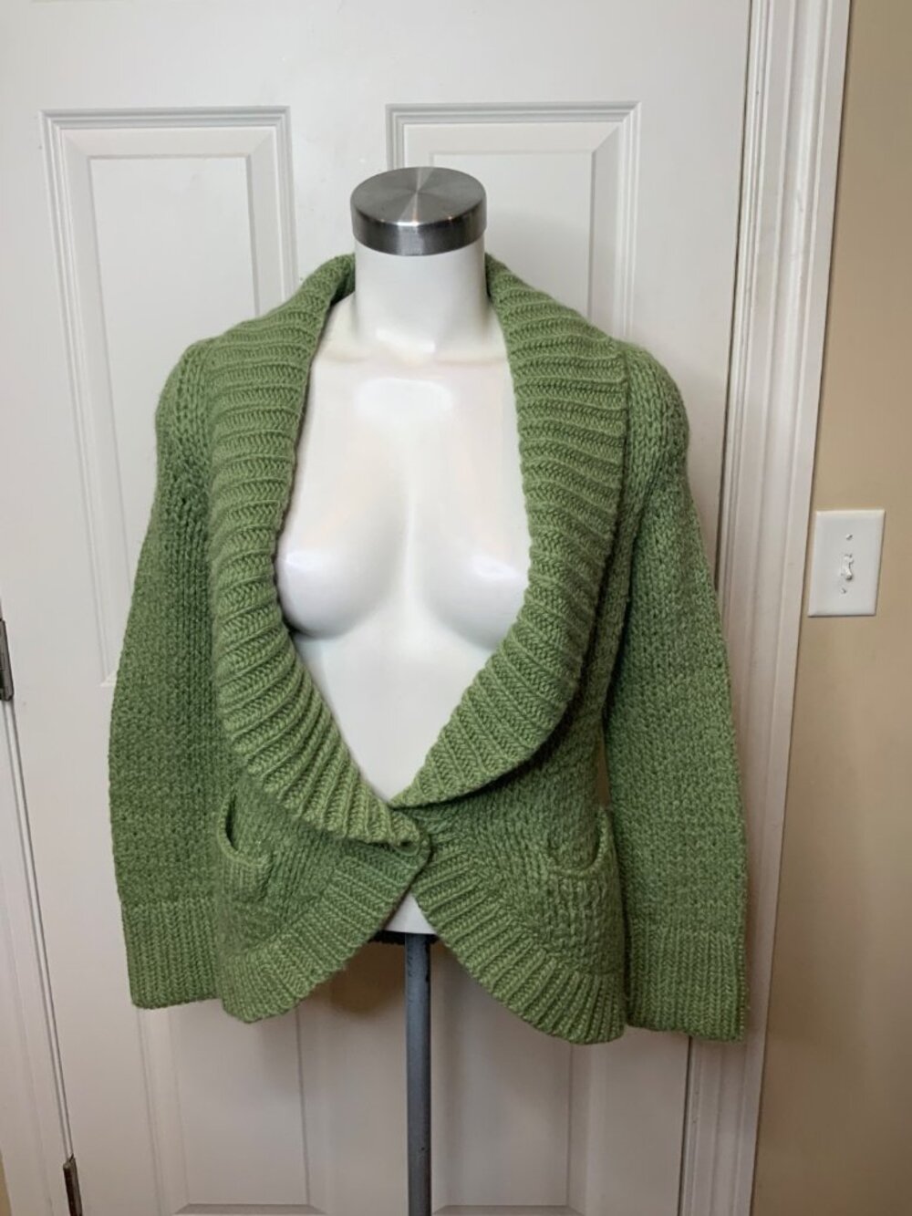 Fisherman Out of Ireland Green 100% Wool Ribbed Knit Cowl Neck Cardigan, Size M
